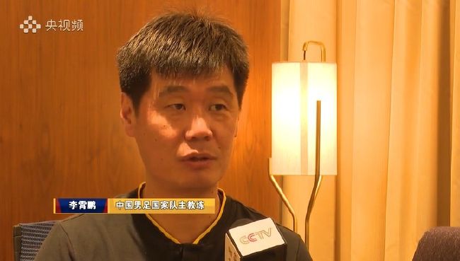 实际上DC是有意在寻找一些其他类型片导演来拍摄超级英雄电影，想借此获得意料之外的成功